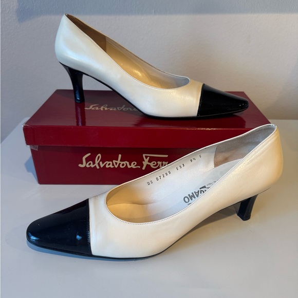 Salvatore Ferragamo Shoes - Salvatore Ferragamo Black and Cream Heels 9.5C